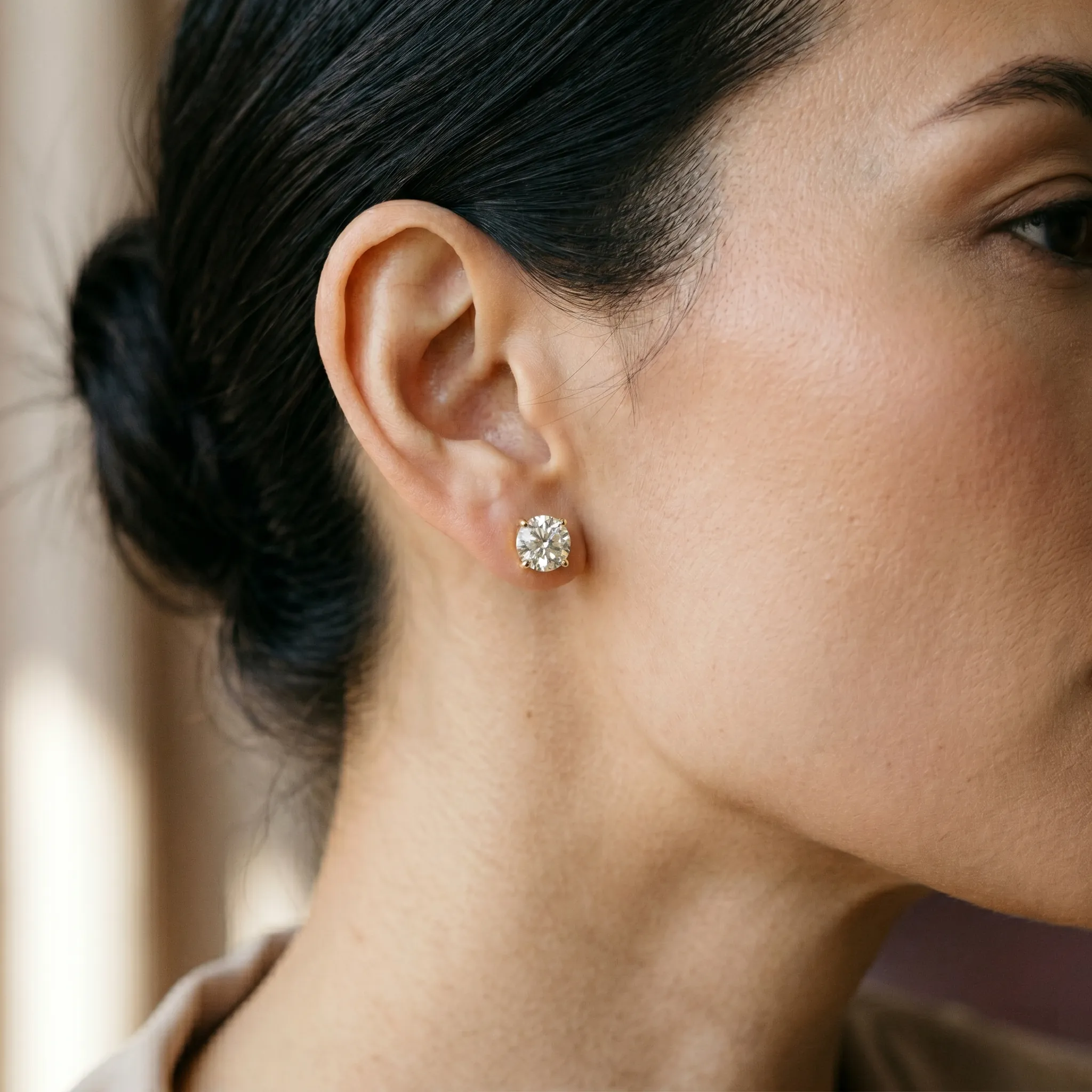 Ayla - round diamond stud earrings