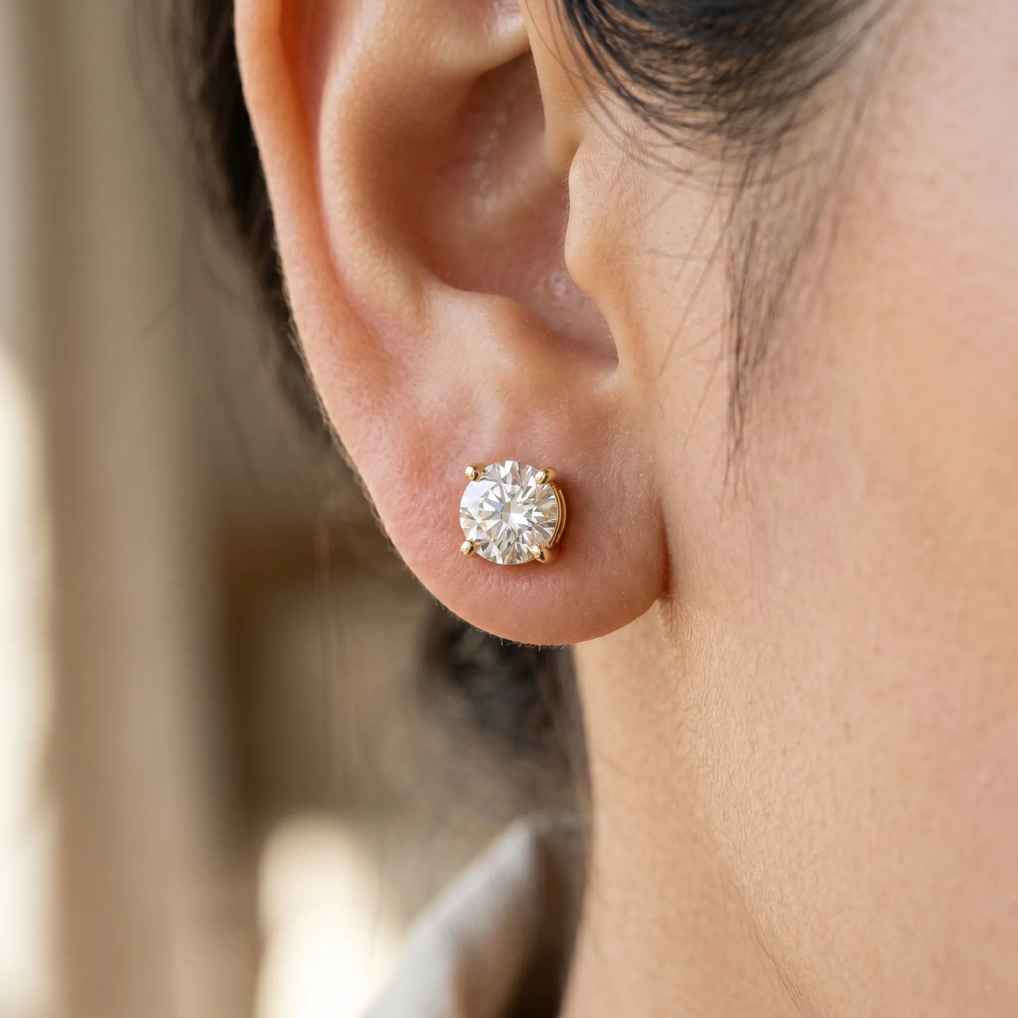 Ayla - round diamond stud earrings