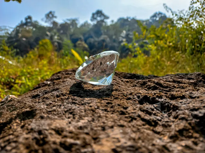 Design your Engagement Ring Start With a Natural Diamond