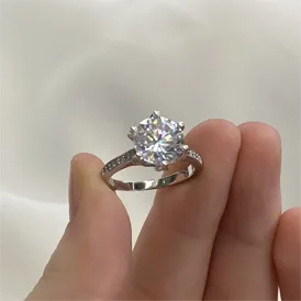 Design your Engagement Ring Start With a setting